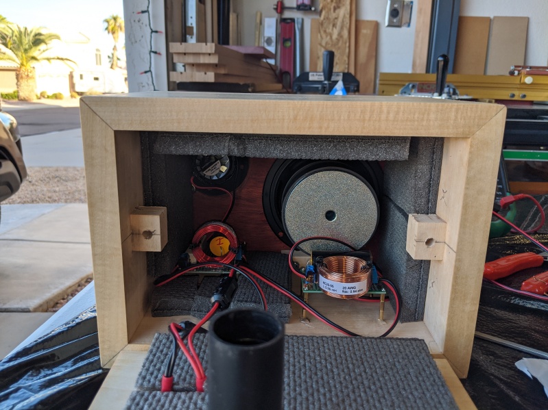 Inside of speaker - filters and speakers